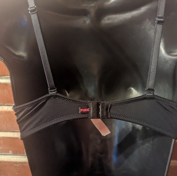 PINK Victoria's Secret Pushup Bra. 32D. Black and Pink. - Picture 2 of 5